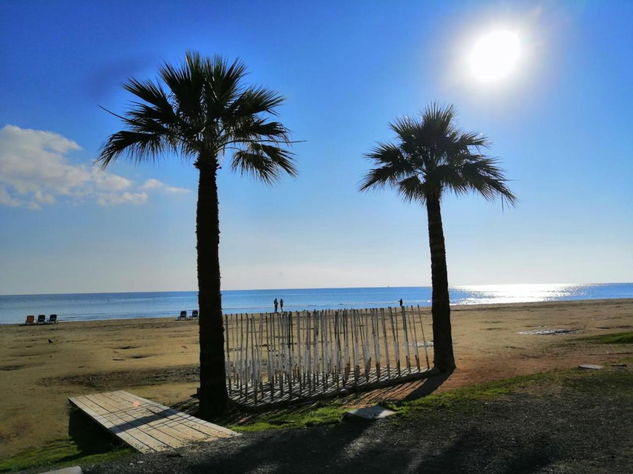 Ithaki Phinikoudes Apartment No. 204 Larnaca Buitenkant foto