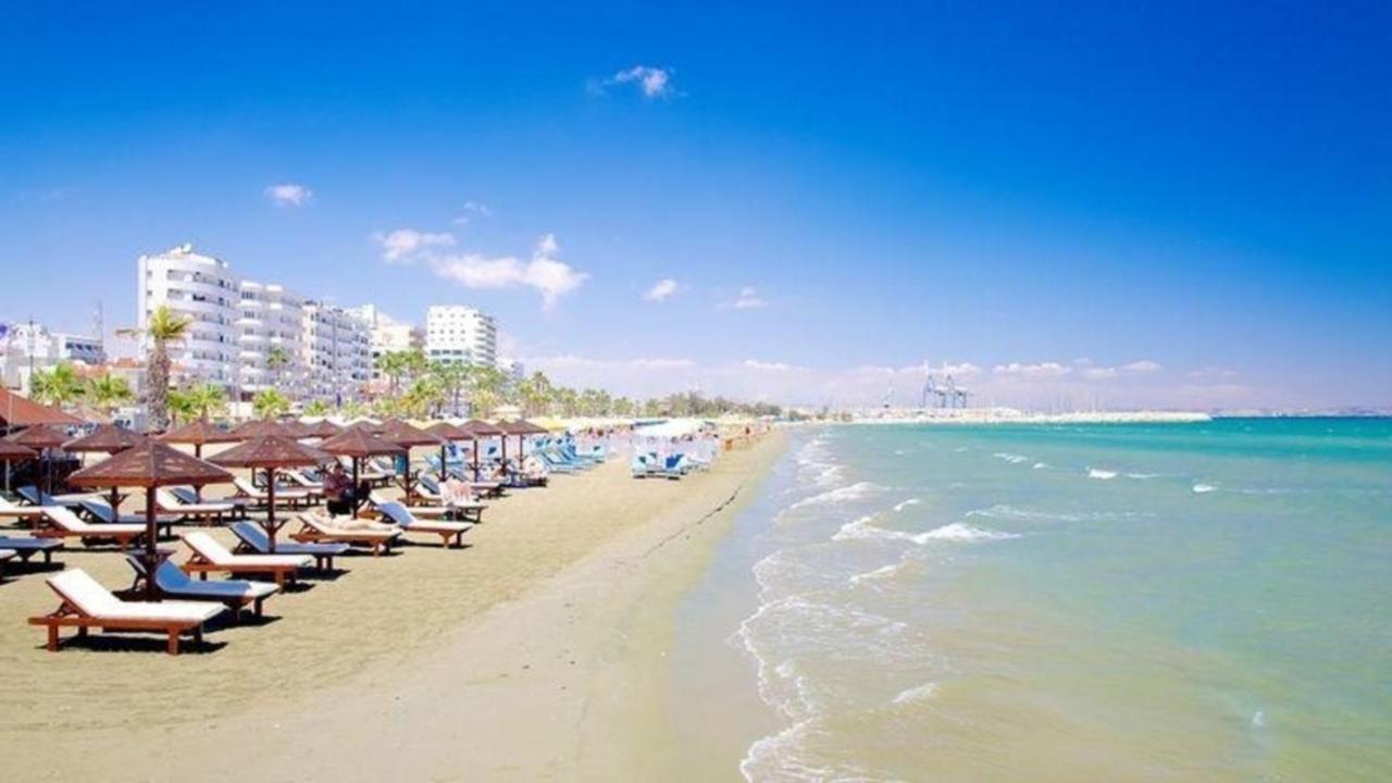 Ithaki Phinikoudes Apartment No. 204 Larnaca Buitenkant foto